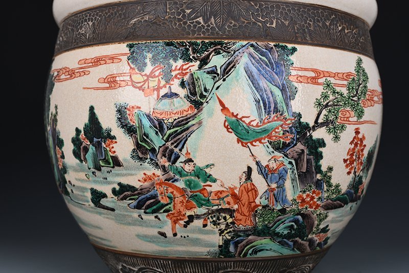 Qing Dynasty Kangxi colorful scroll vat with figures
