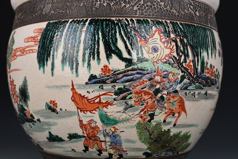 Qing Dynasty Kangxi colorful scroll vat with figures