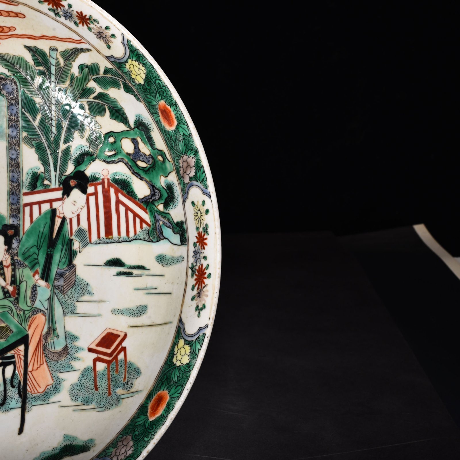 Qing Dynasty Kangxi colorful lady figure plate