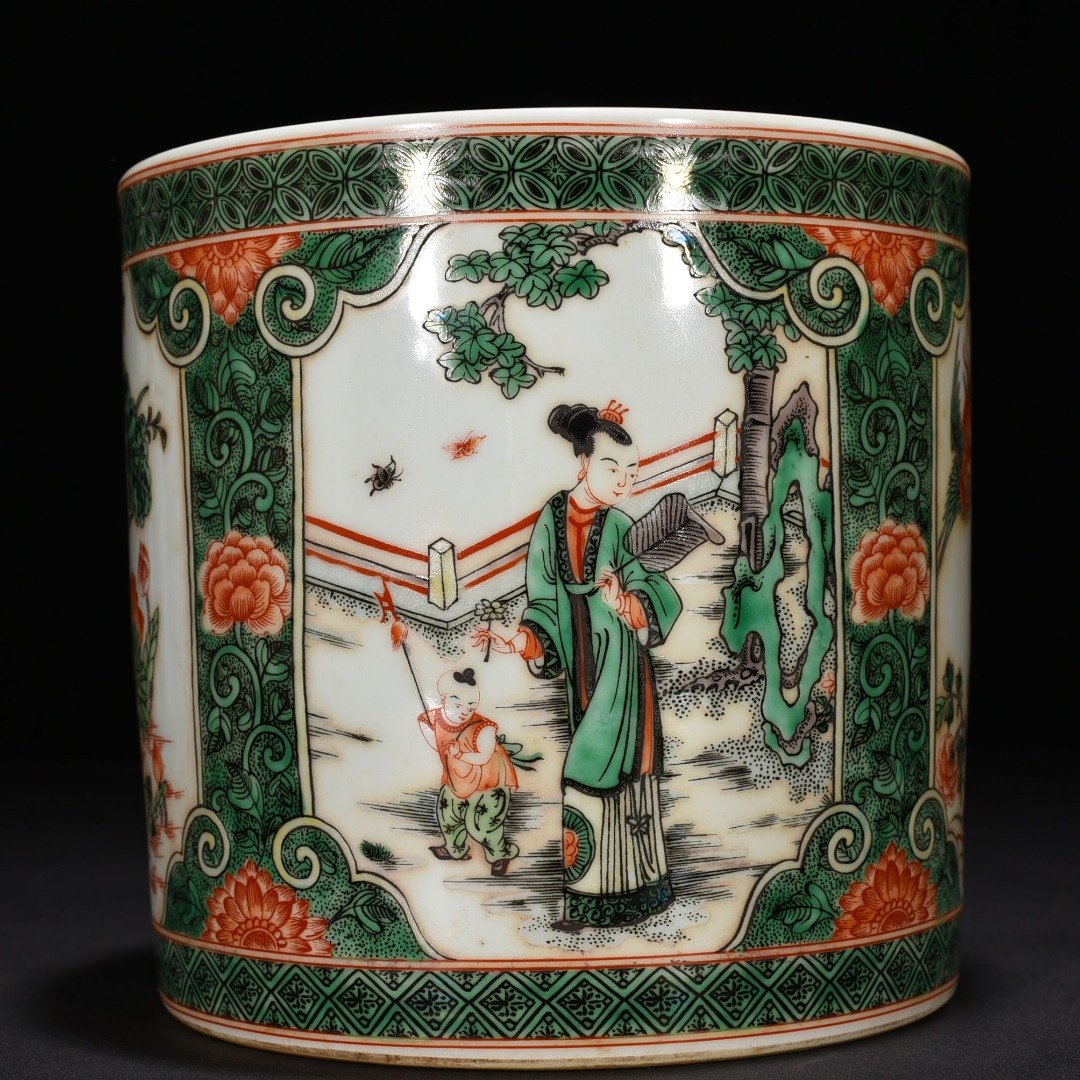 Qing Dynasty Kangxi colorful lady landscape pen holder