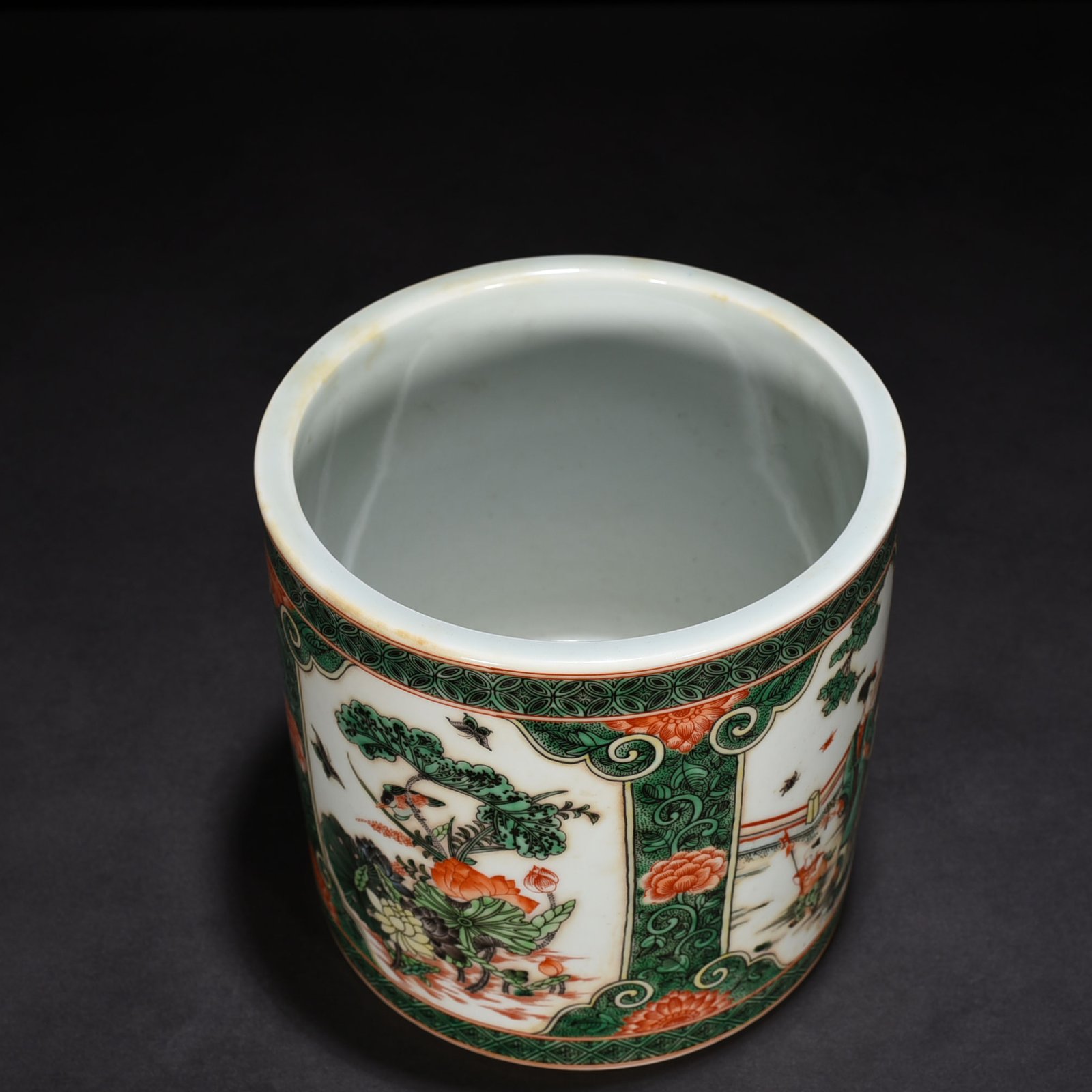 Qing Dynasty Kangxi colorful lady landscape pen holder