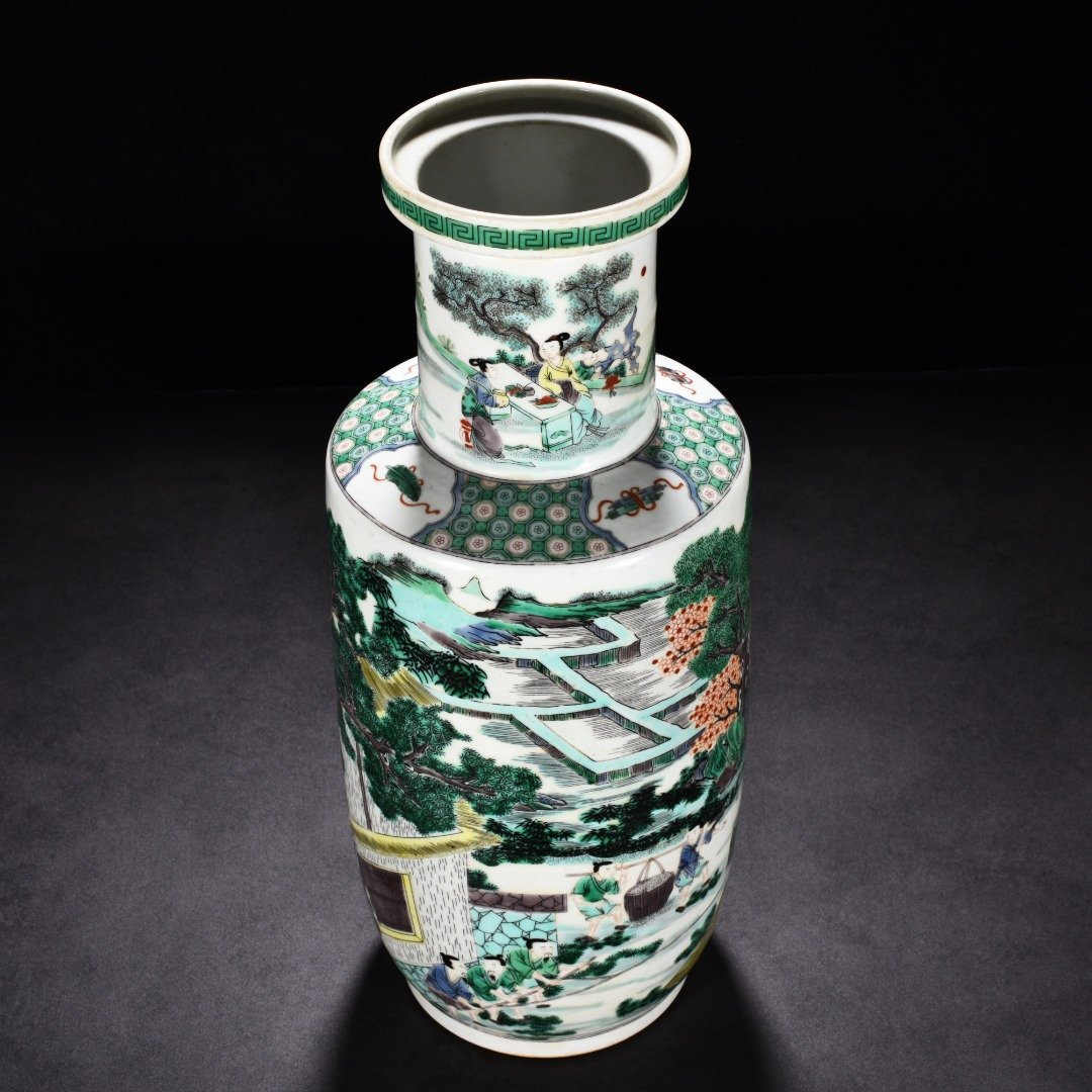 Qing Dynasty Kangxi colorful farmhouse figures mallet bottle