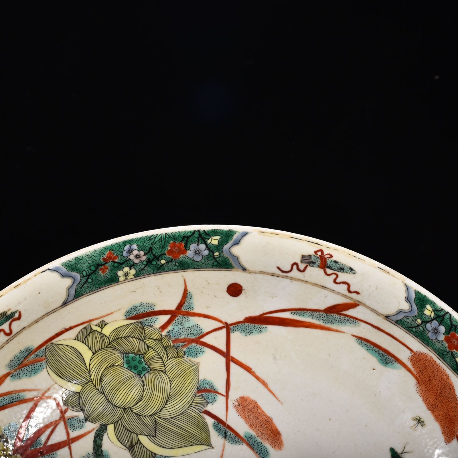 Qing Dynasty Kangxi colorful and beautiful flower plate