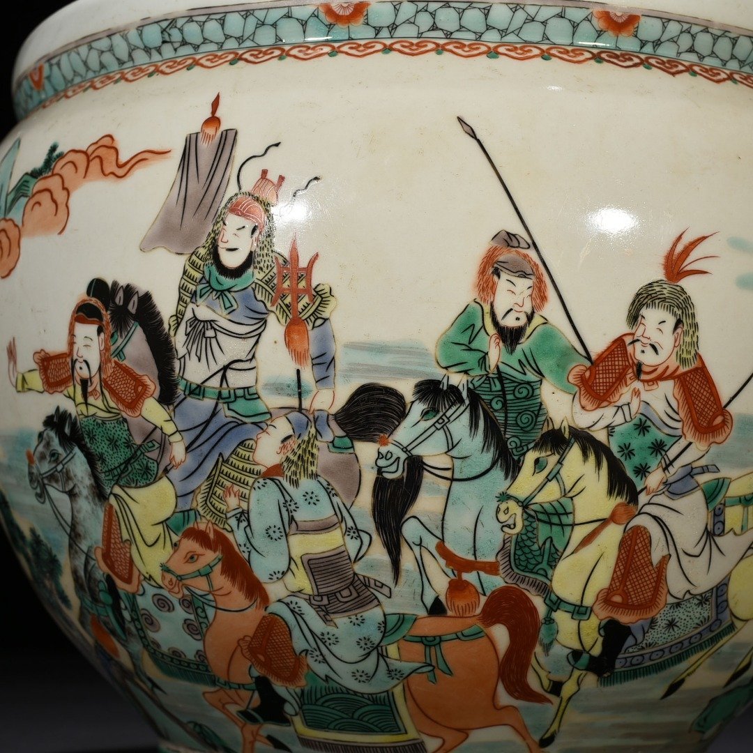 Qing Dynasty Kangxi colorful war generals and stories scroll vat