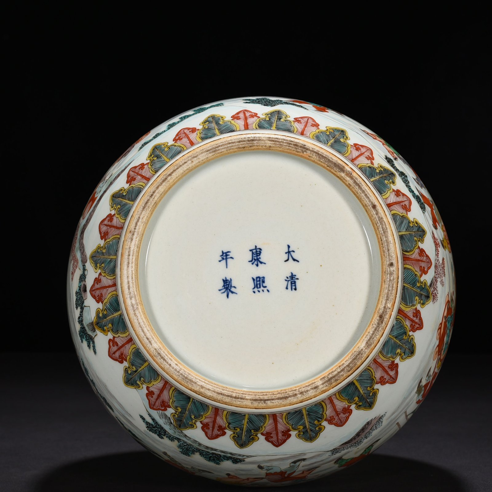 Qing Dynasty Kangxi Colorful Hundred Sons Playing with Spring Babies in Gourd Vase