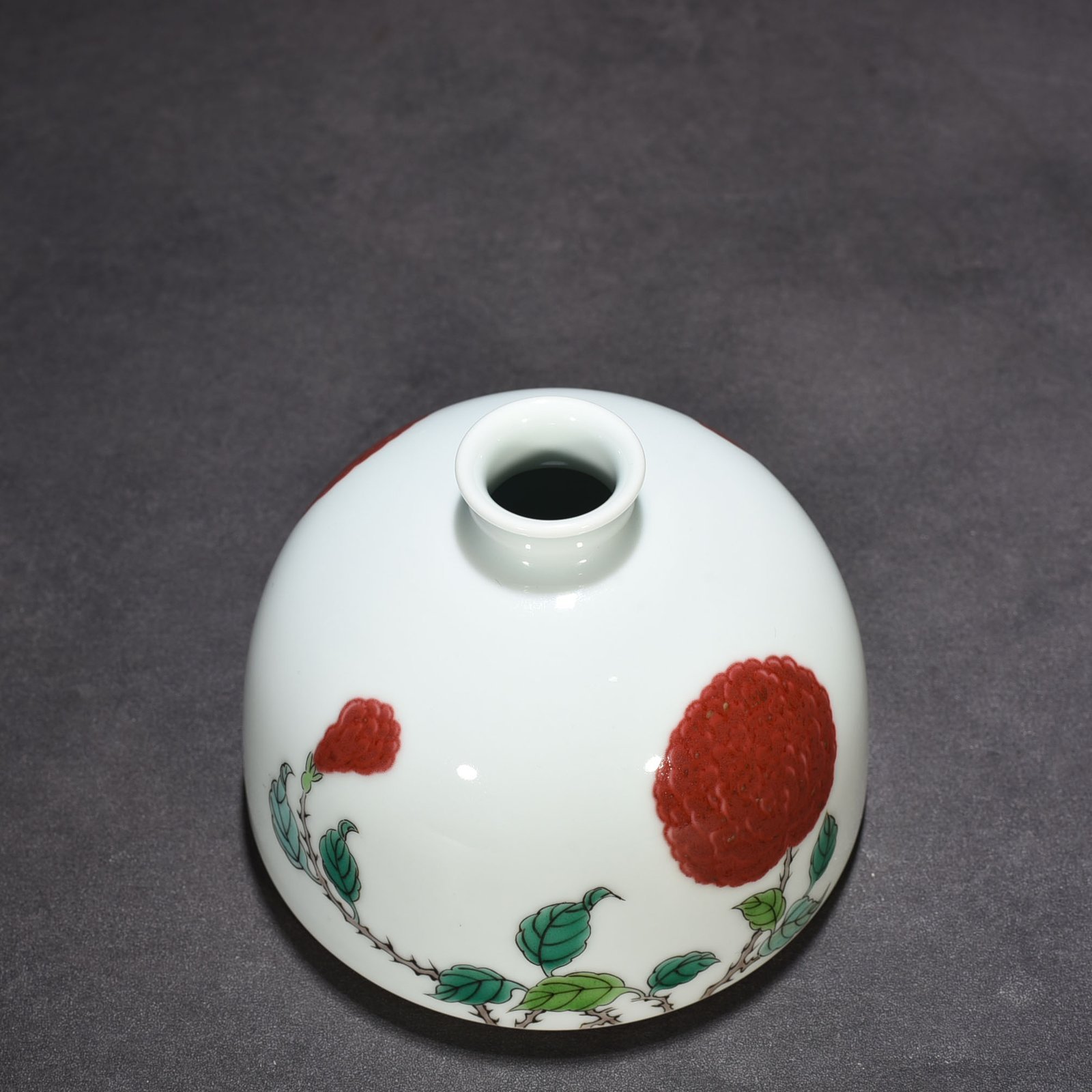 Qing Dynasty Kangxi Five-color Underglaze Red Flower