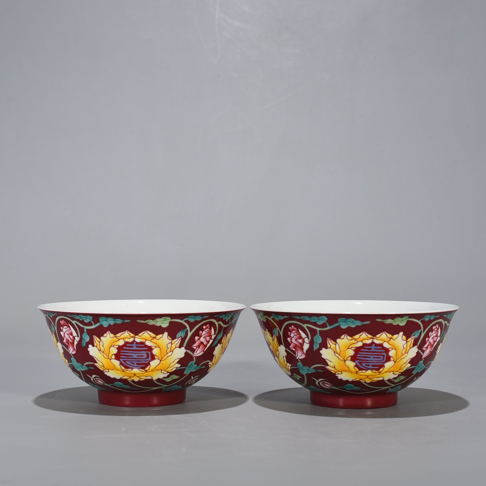 Qing Dynasty Kangxi imperial rouge red ground longevity bowl