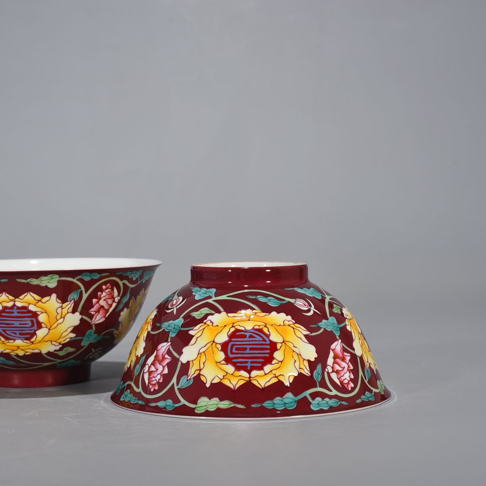 Qing Dynasty Kangxi imperial rouge red ground longevity bowl