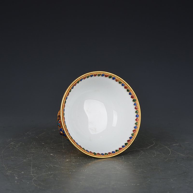 Qing Dynasty Imperial silver and gilt lace bowl with peony inlaid with carmine red ground