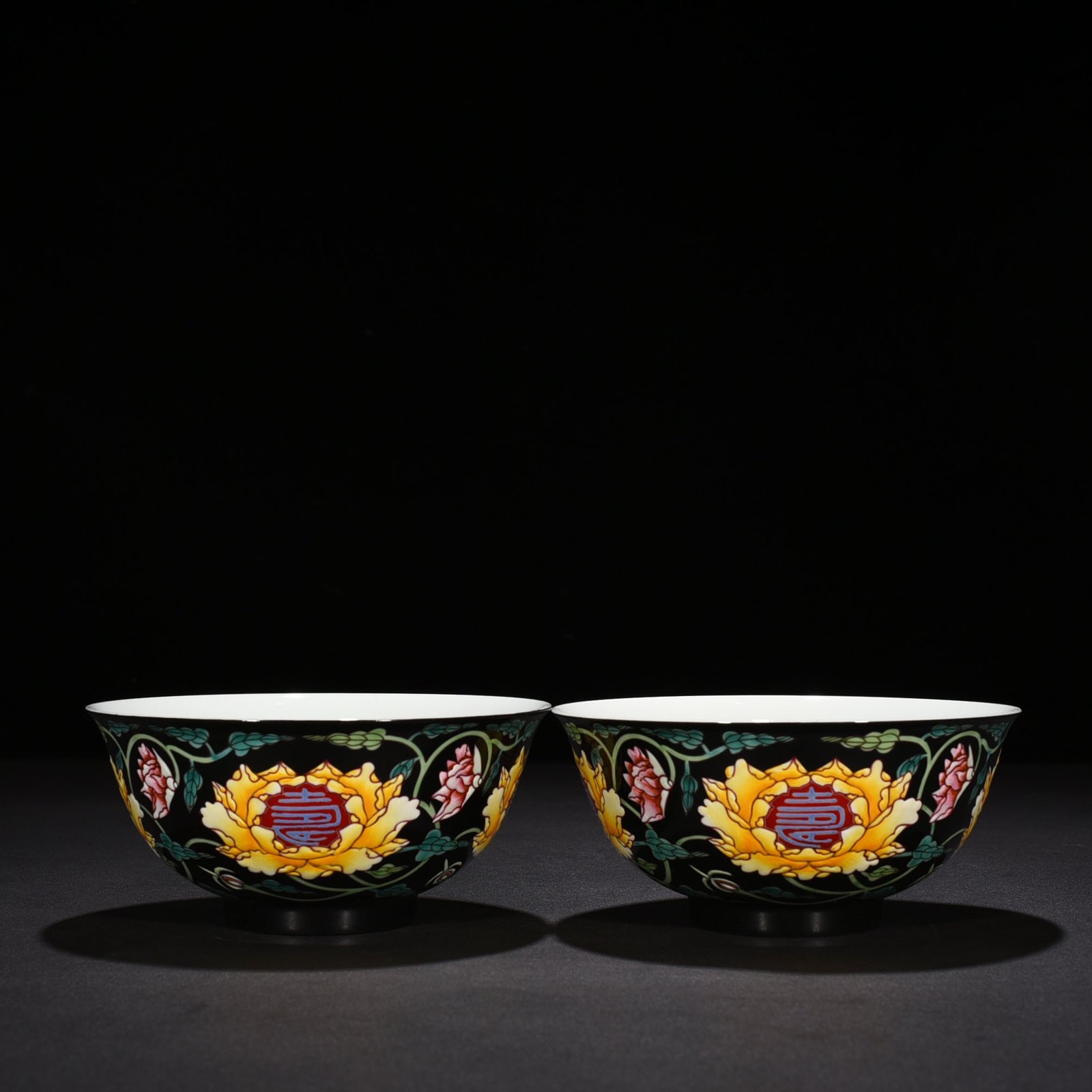Qing Dynasty Kangxi Imperial Black Ground Enamel Bowl
