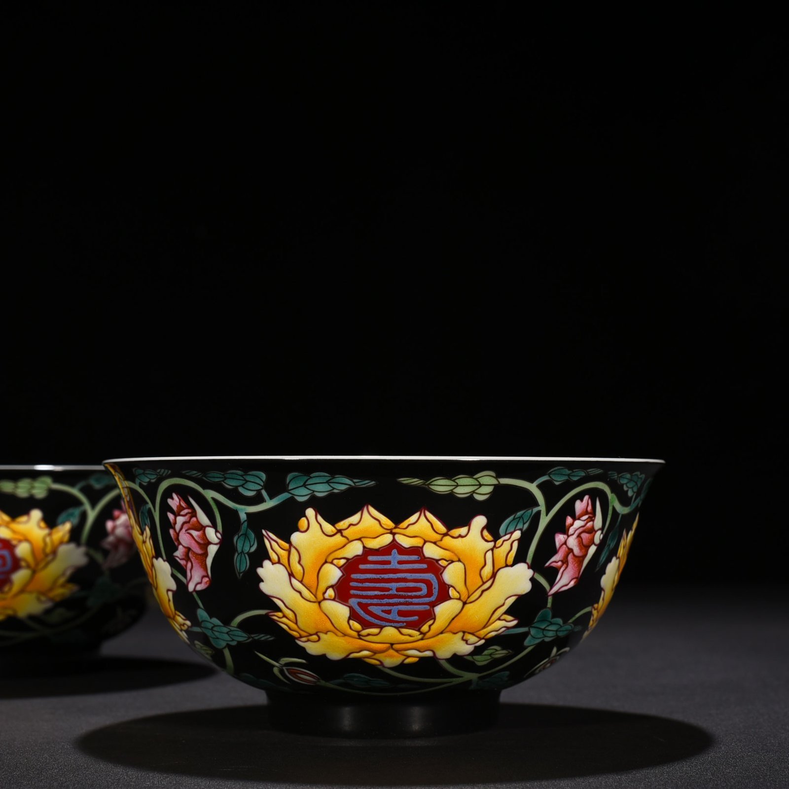 Qing Dynasty Kangxi Imperial Black Ground Enamel Bowl