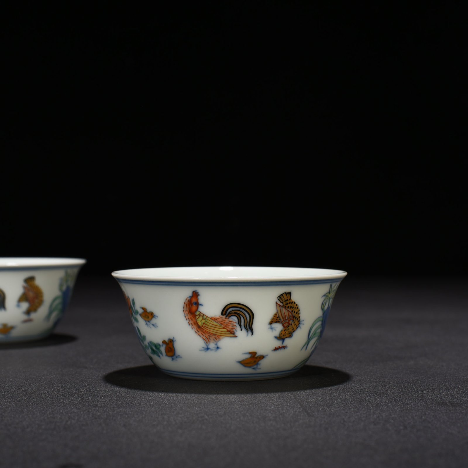 Qing Dynasty Kangxi Doucai Family Portrait Chicken Cup