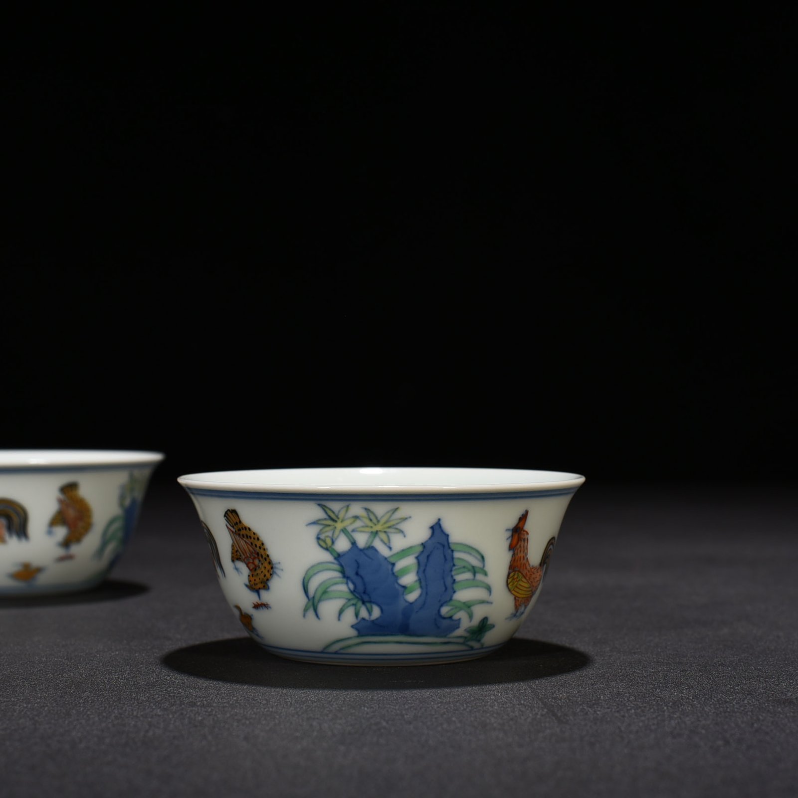 Qing Dynasty Kangxi Doucai Family Portrait Chicken Cup