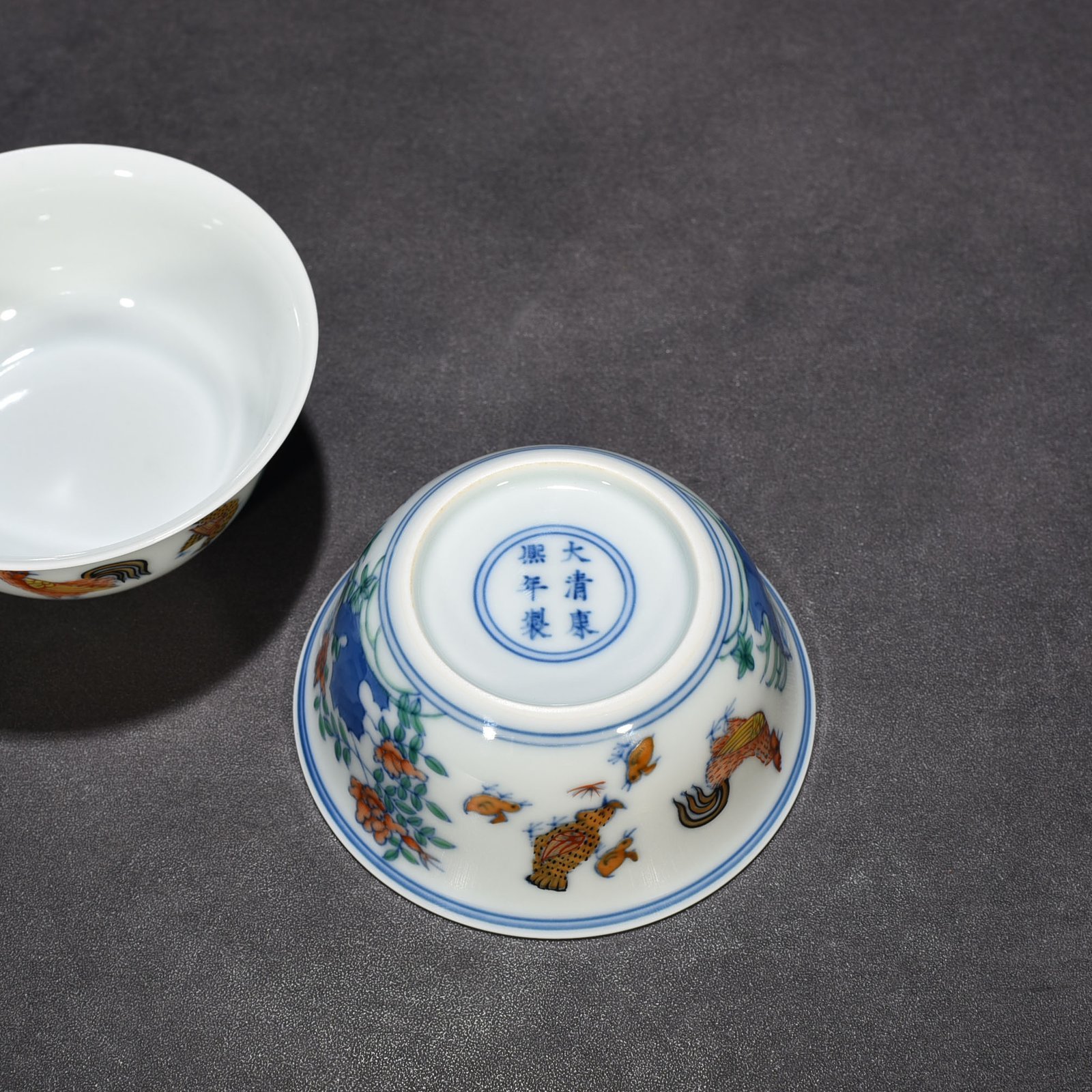 Qing Dynasty Kangxi Doucai Family Portrait Chicken Cup