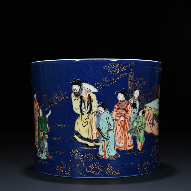 Qing Dynasty Kangxi blue glaze five-color gold-painted character story pen holder