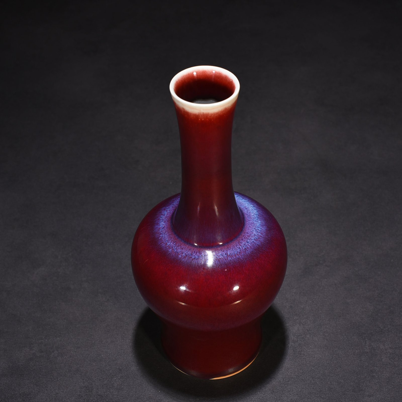 Qing Dynasty Kangxi Festival Red Kiln Transformed into a Rattle Vase Rattle Zun