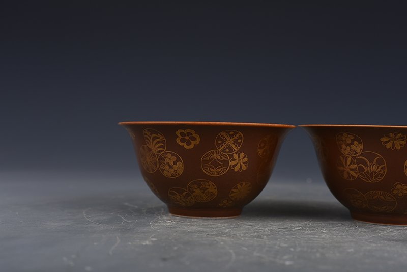 Qing Dynasty Kangxi Purple Gold Glazed Bowl with Gold Ball