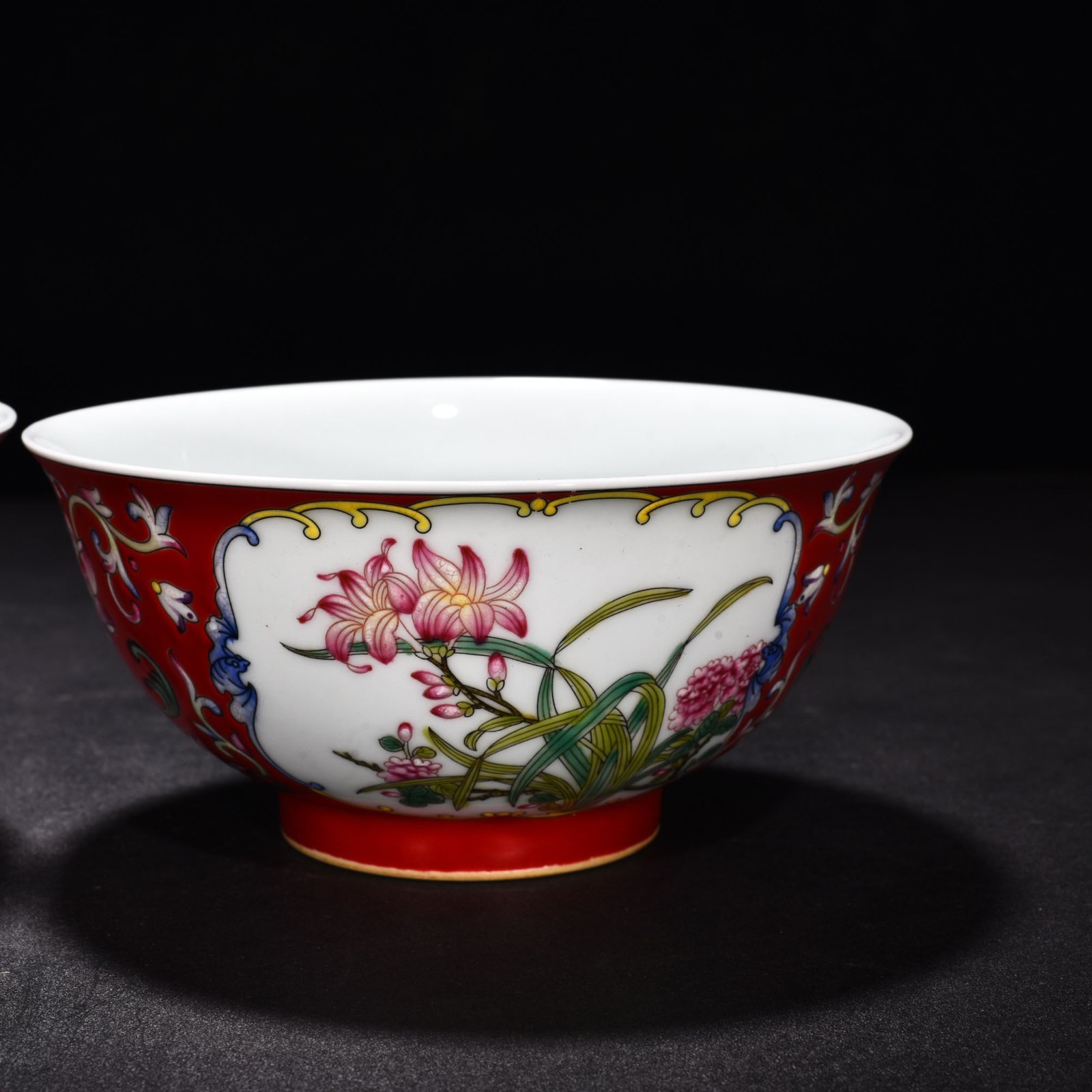 Qing Dynasty Kangxi red ground enamel palace-style bowl with florals