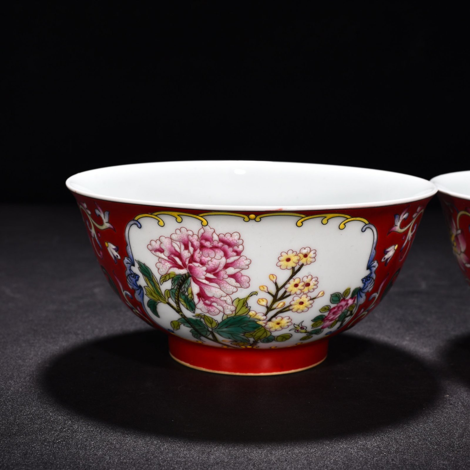 Qing Dynasty Kangxi red ground enamel palace-style bowl with florals