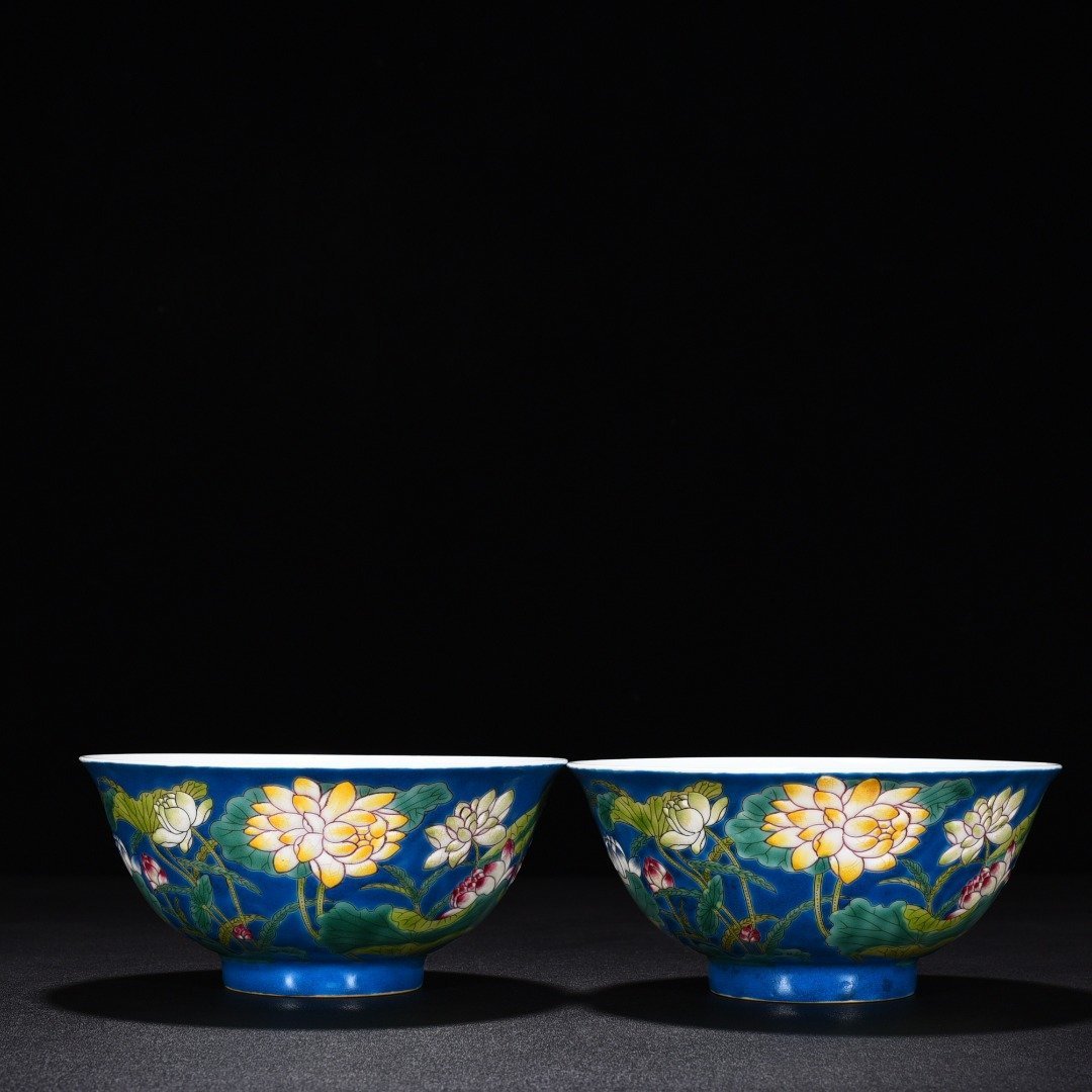 Qing Dynasty Kangxi blue ground enamel lotus flower bowl