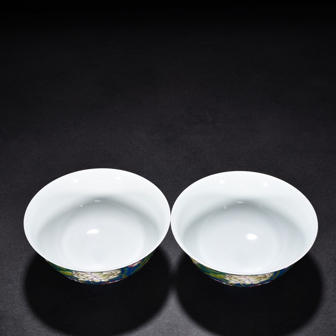 Qing Dynasty Kangxi blue ground enamel lotus flower bowl