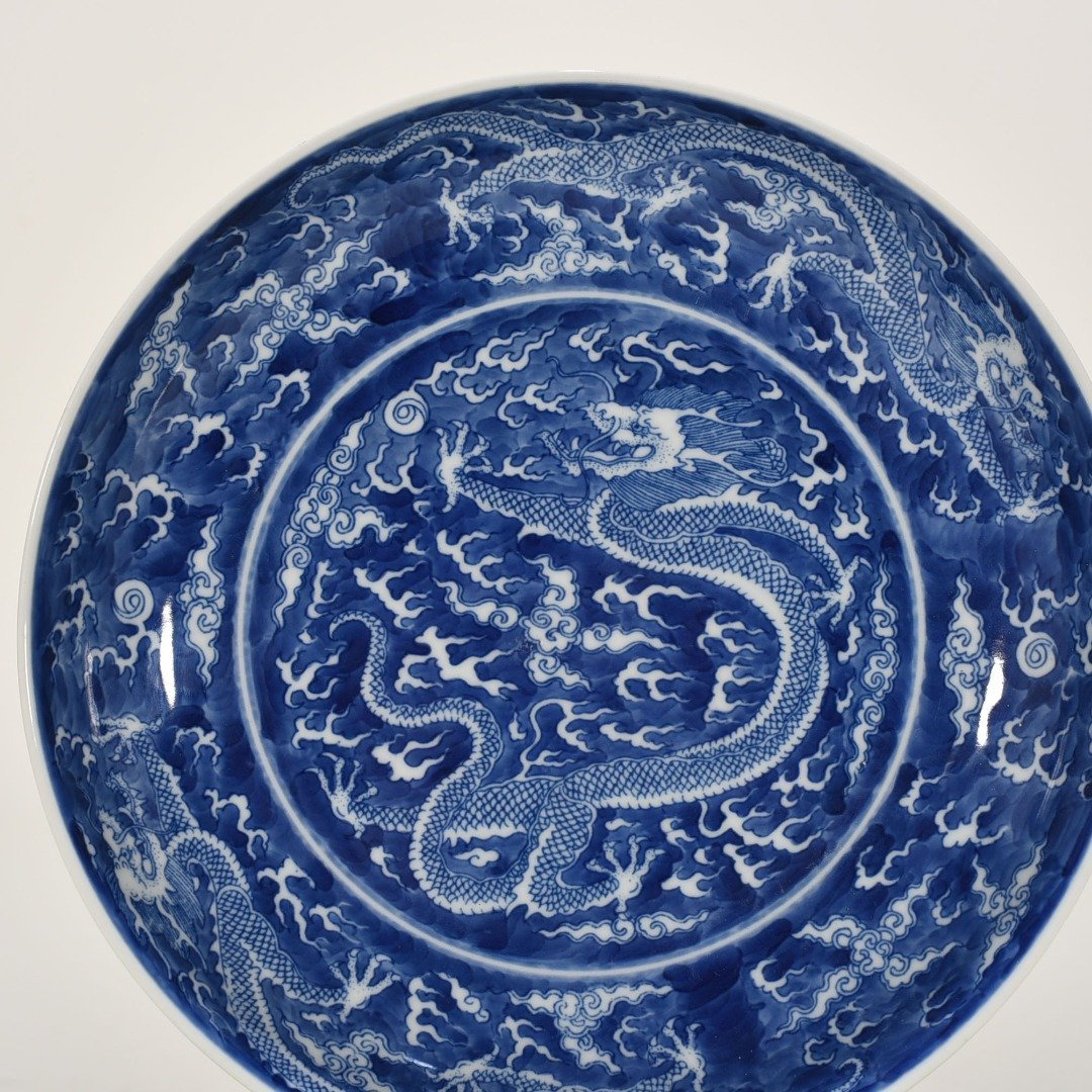 Qing Dynasty Kangxi blue and white dragon plate