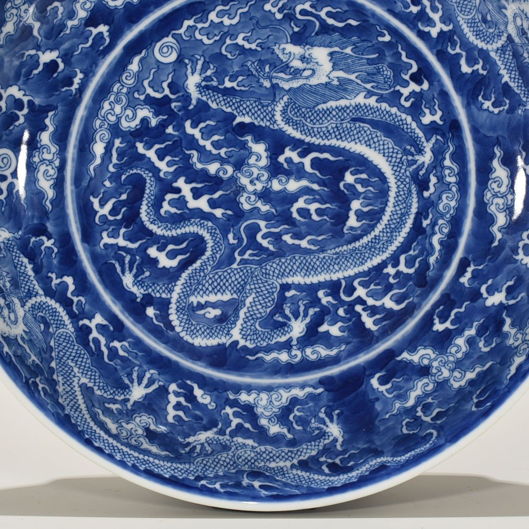 Qing Dynasty Kangxi blue and white dragon plate