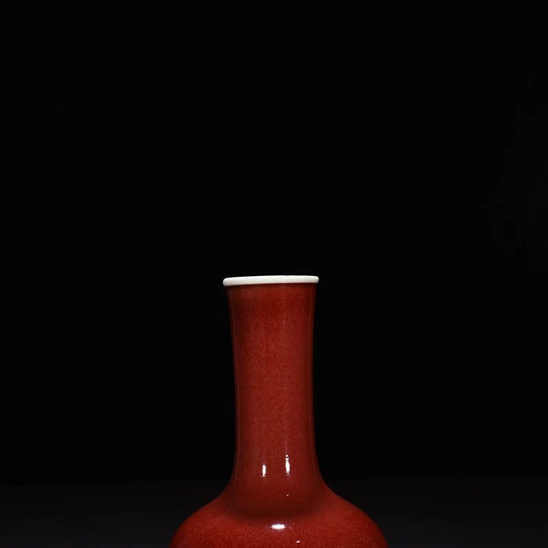Qing Dynasty Kangxi cowpea red rattle statue