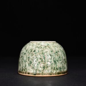 Qing Dynasty Kangxi Cowpea Red Beauty Drunk Dragon Water Bow