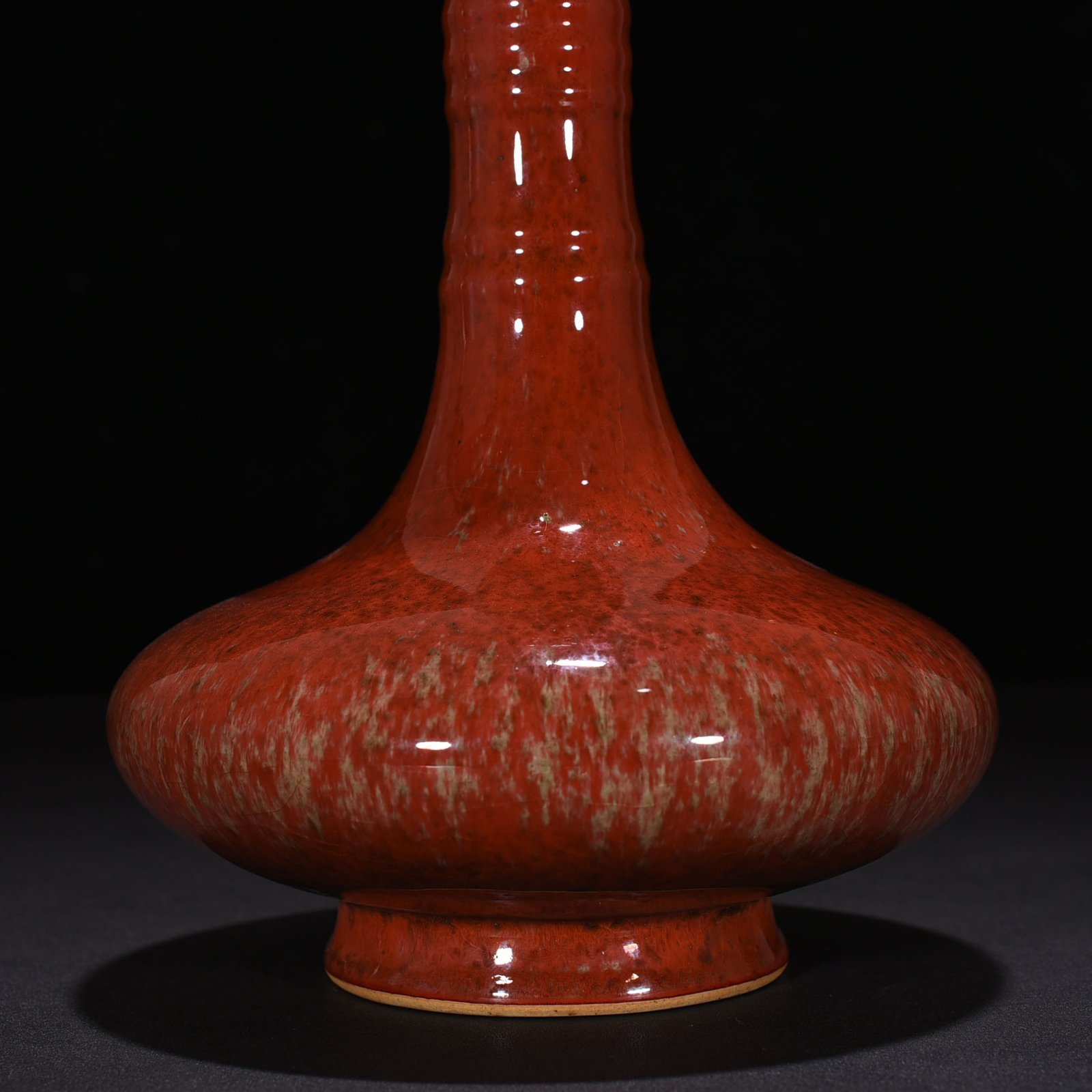 Qing Dynasty Kangxi cowpea red beauty drunk garlic bottle