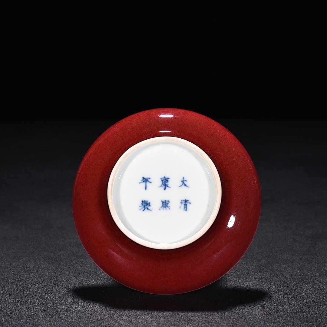 Qing Dynasty Kangxi cowpea red glaze beauty drunken study box