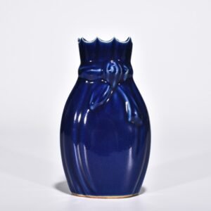 Qing Dynasty Kangxi Ji-blue glazed baggage vase