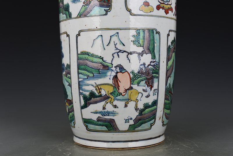 Qing Dynasty Kangxi blue and white five-color Doucai landscape mallet bottle