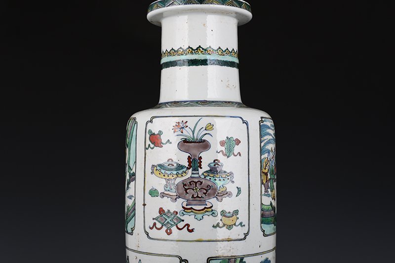 Qing Dynasty Kangxi blue and white five-color Doucai landscape mallet bottle