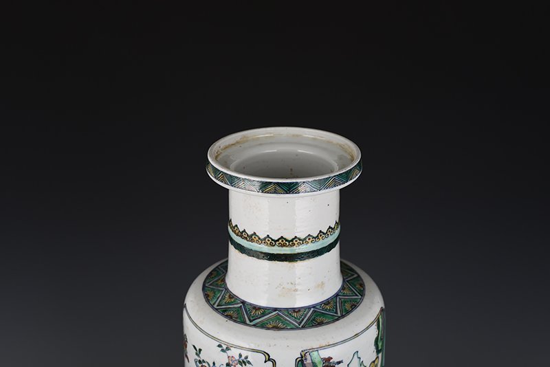 Qing Dynasty Kangxi blue and white five-color Doucai landscape mallet bottle