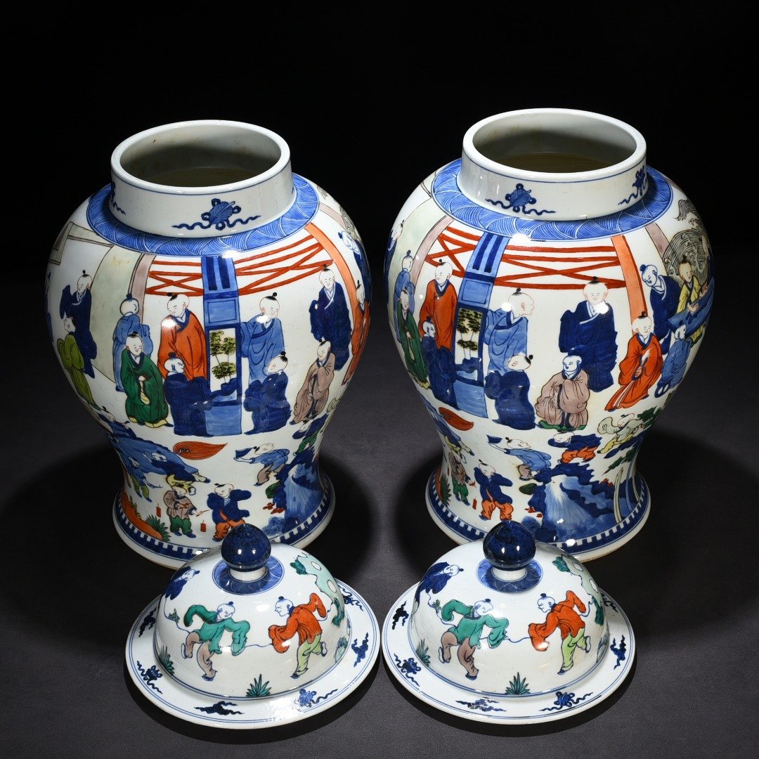 Qing Dynasty Kangxi blue and white five-color piano chess calligraphy and painting jar