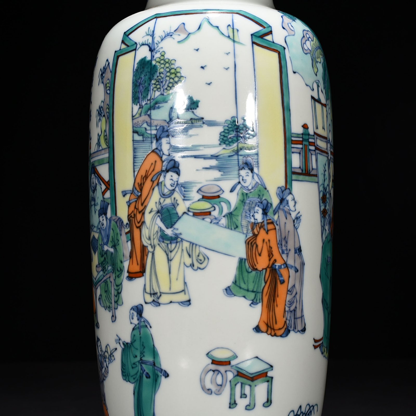 Qing Dynasty Kangxi blue and white five-color piano chess calligraphy and painting vase