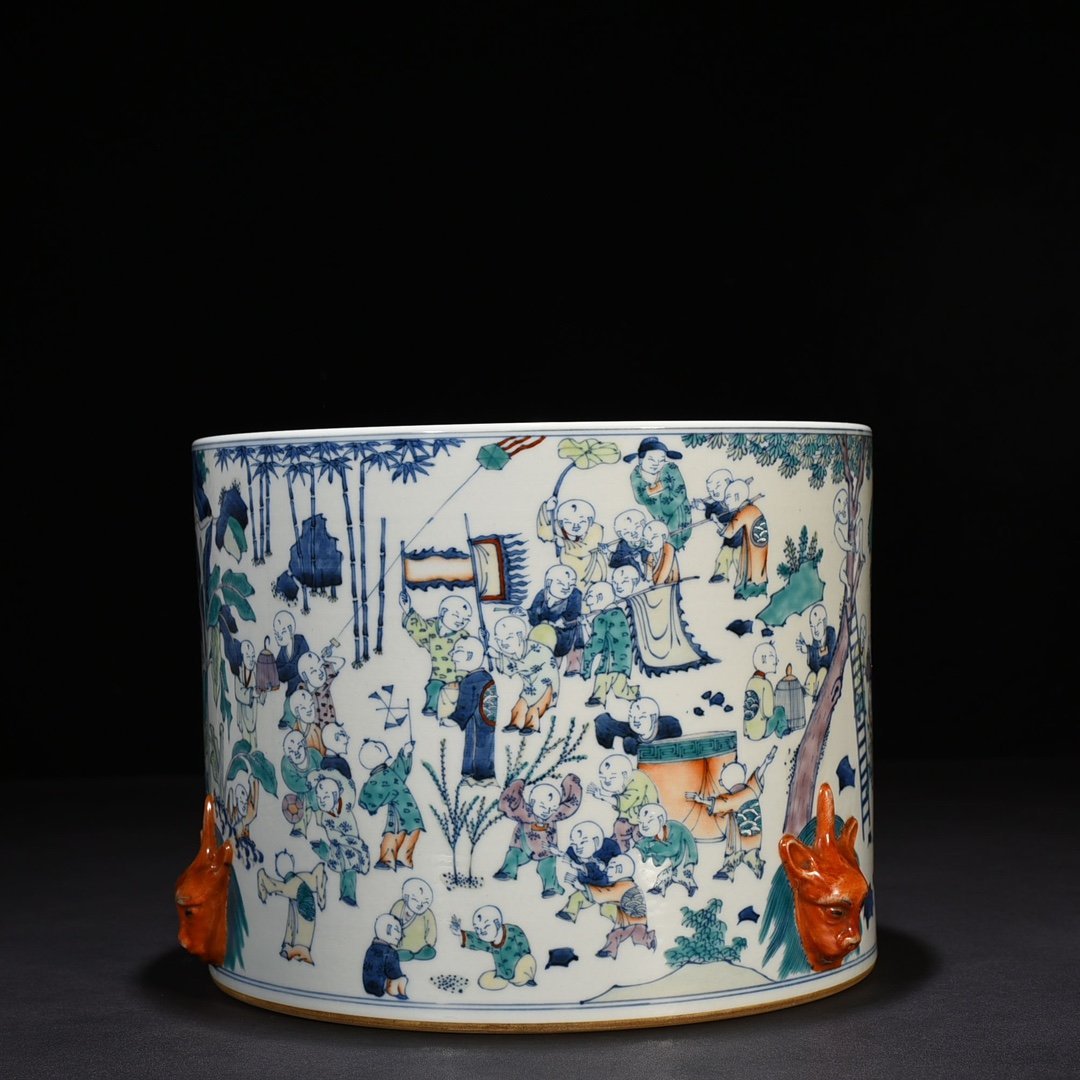 Qing Dynasty Kangxi blue and white colorful hundred sons making spring baby play pen holder