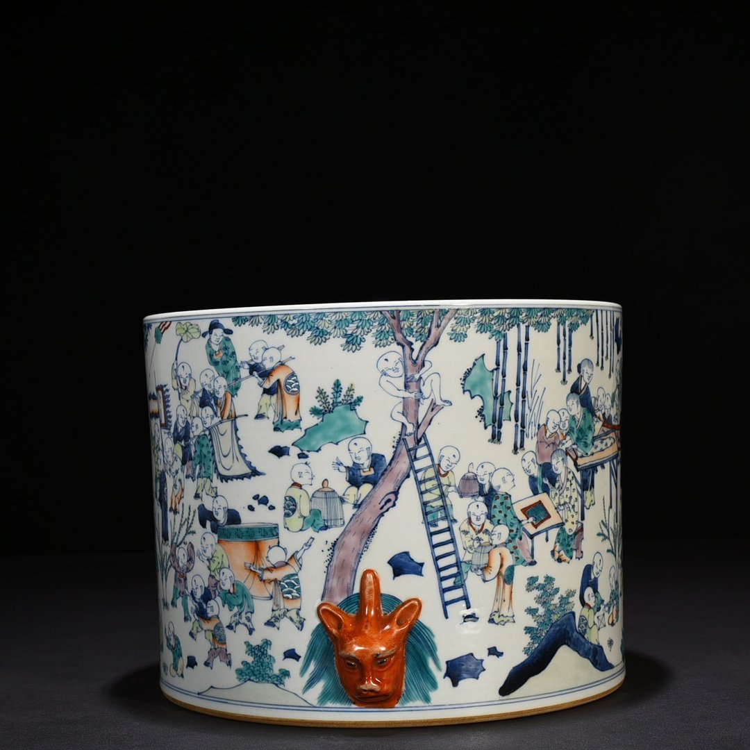 Qing Dynasty Kangxi blue and white colorful hundred sons making spring baby play pen holder