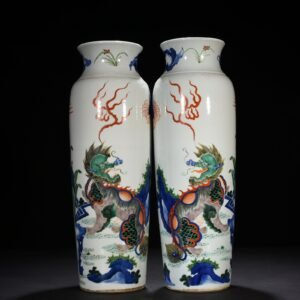 Qing Dynasty Kangxi blue and white multicolored banana leaf unicorn cylinder vase