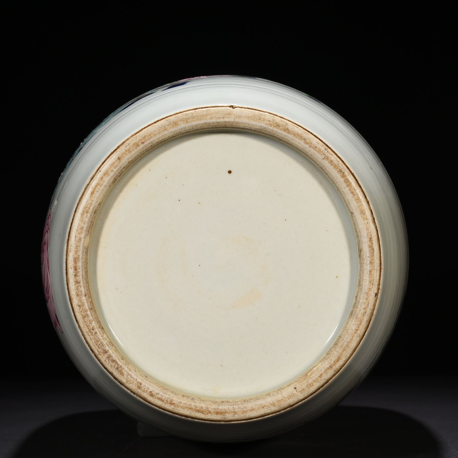 Qing Dynasty Kangxi blue and white multicolored Western figure vase