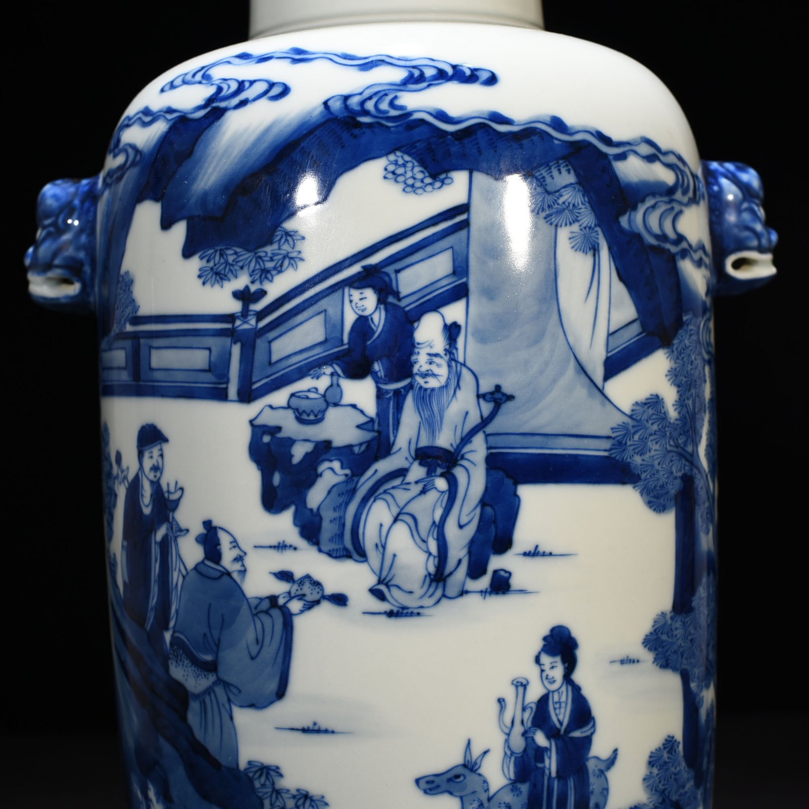 Qing Dynasty Kangxi blue and white Eight Immortals animal ears disc-mouth vase