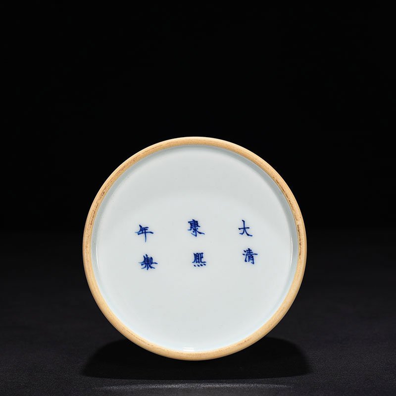 Qing Dynasty Kangxi blue and white phoenix rattle vase