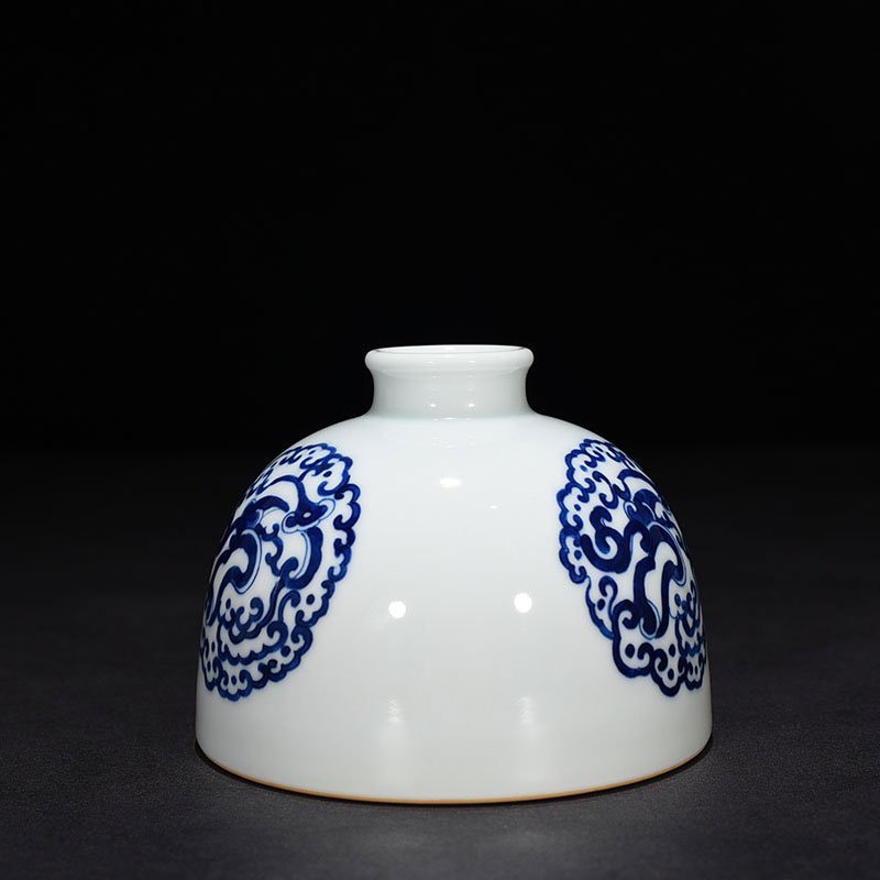 Qing Dynasty Kangxi blue and white Taibai Zun