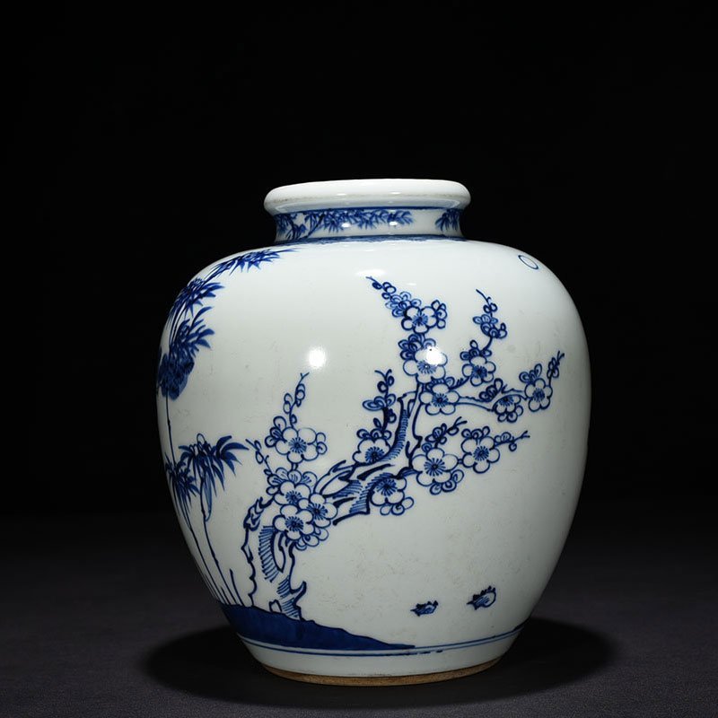 Qing Dynasty Kangxi blue and white pine bamboo and plum jar