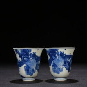 Qing Dynasty Kangxi blue and white figure bell cup