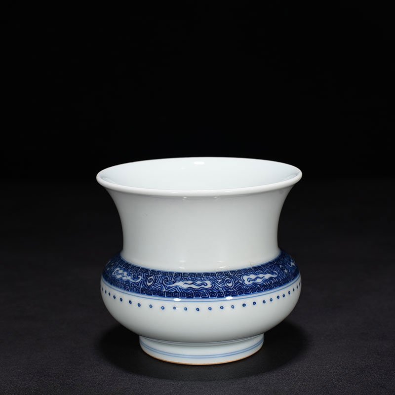 Qing Dynasty Kangxi blue and white slag bucket