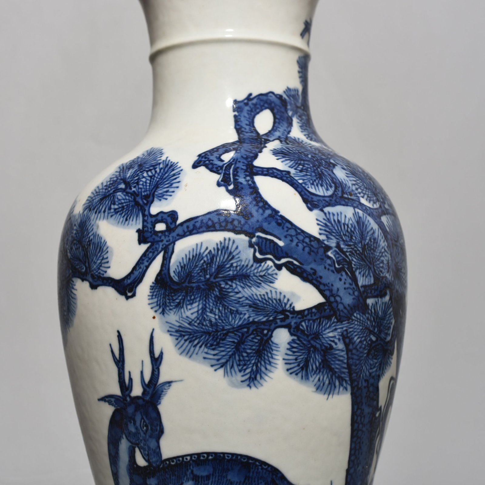 Qing Dynasty Kangxi blue and white vase with blessing