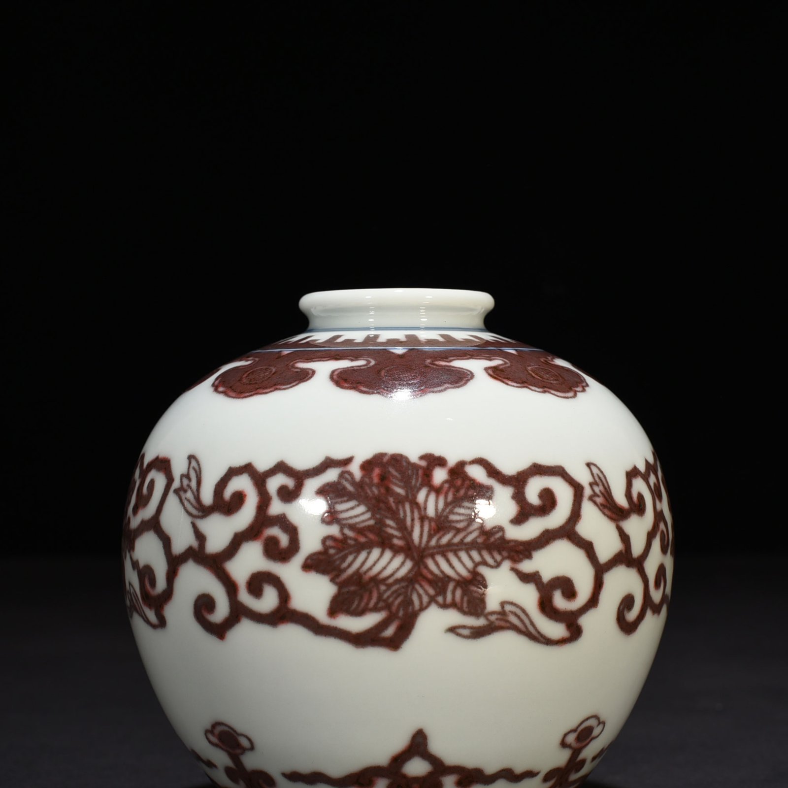 Qing Dynasty Kangxi blue and white underglaze red water bowl and plum vase