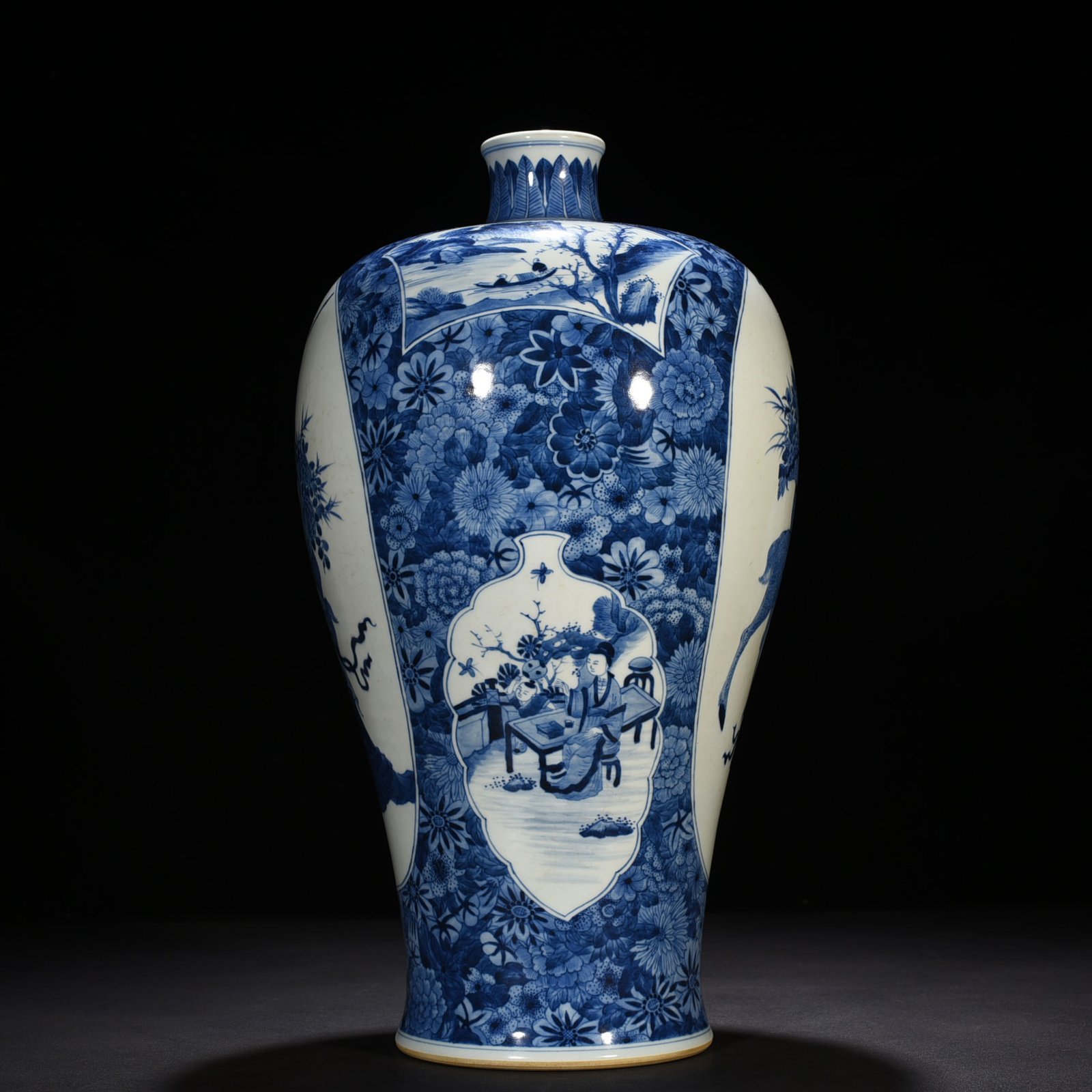 Qing Dynasty Kangxi blue and white Magu birthday gift plum vase with figure